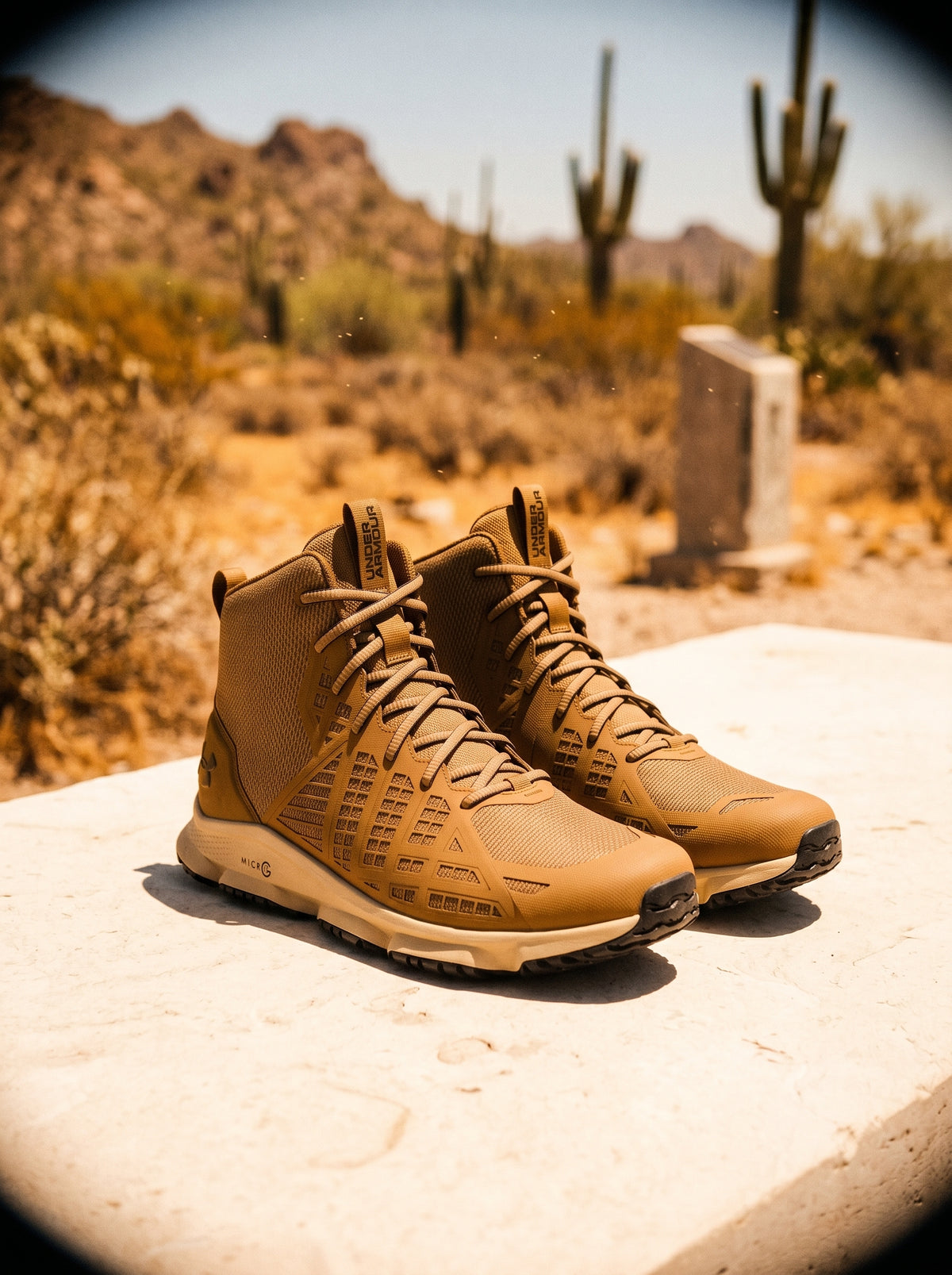 Bota Tactica Under Armour UA Micro G Strikefast Mid