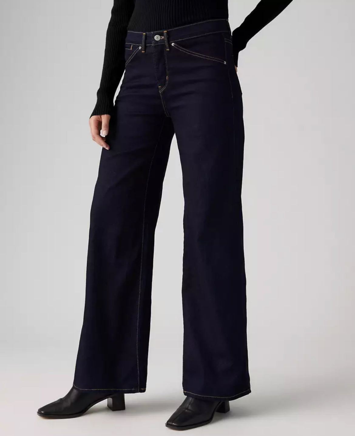 Jeans 318™ Shaping Wide Leg 001Q70004