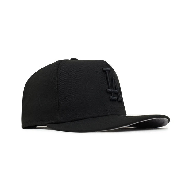 New Era Los Angeles Dodgers Negro Sobre Negro 9Fifty Marco A Snapback