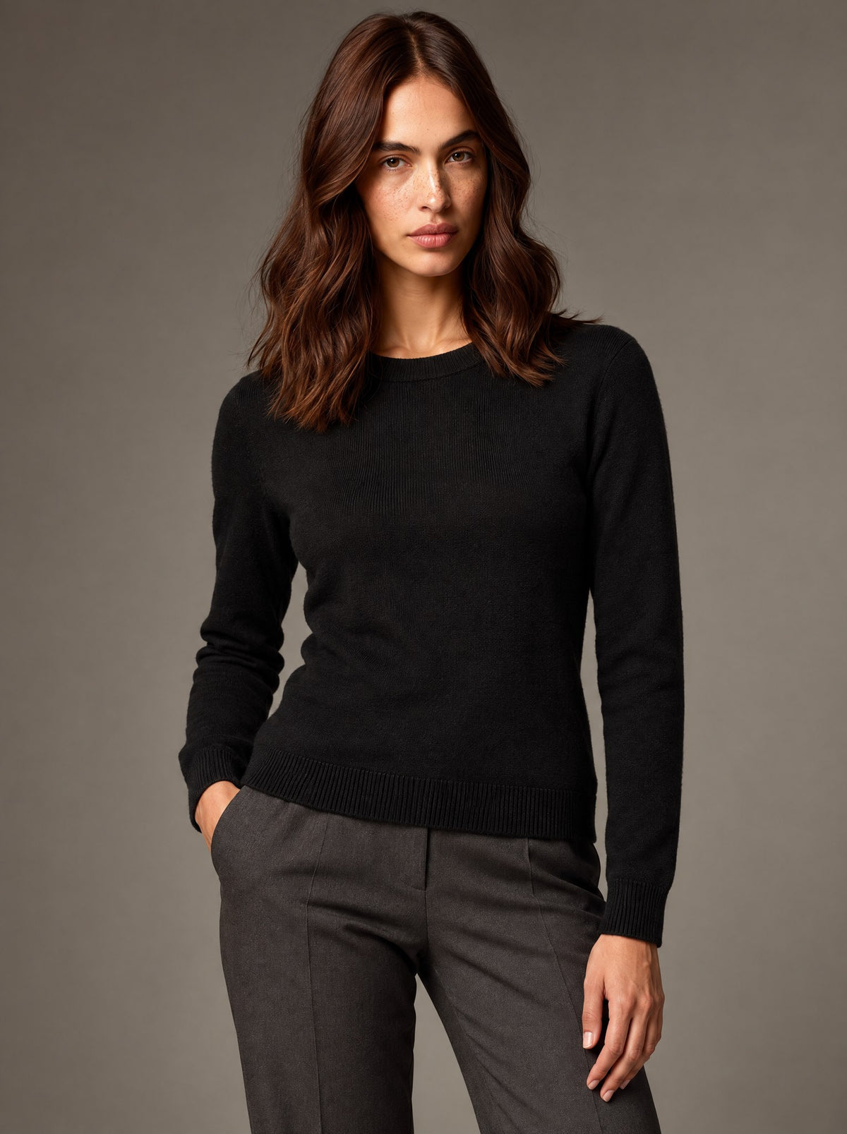 Suéter Liso Cuello Redondo Dama Talla Extra Vertical Eagle – Negro – frente