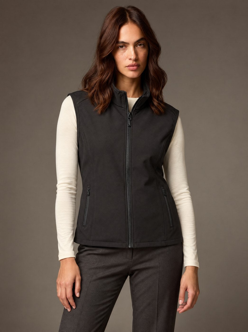 Chaleco Softshell Dama Vertical Eagle – Negro – frente